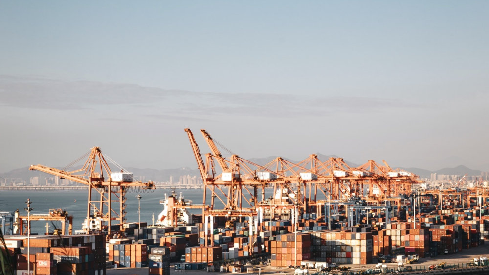 前三季度長江干線港口貨物吞吐量預(yù)計超30億噸