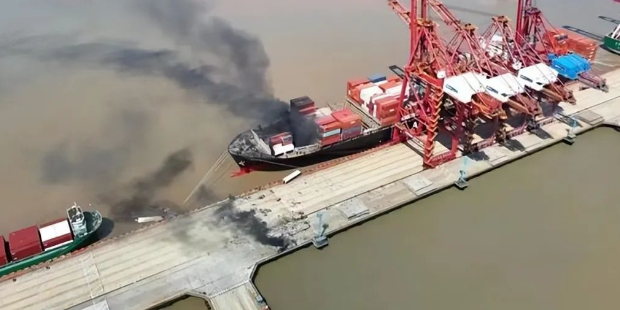 突發(fā)港口火災!